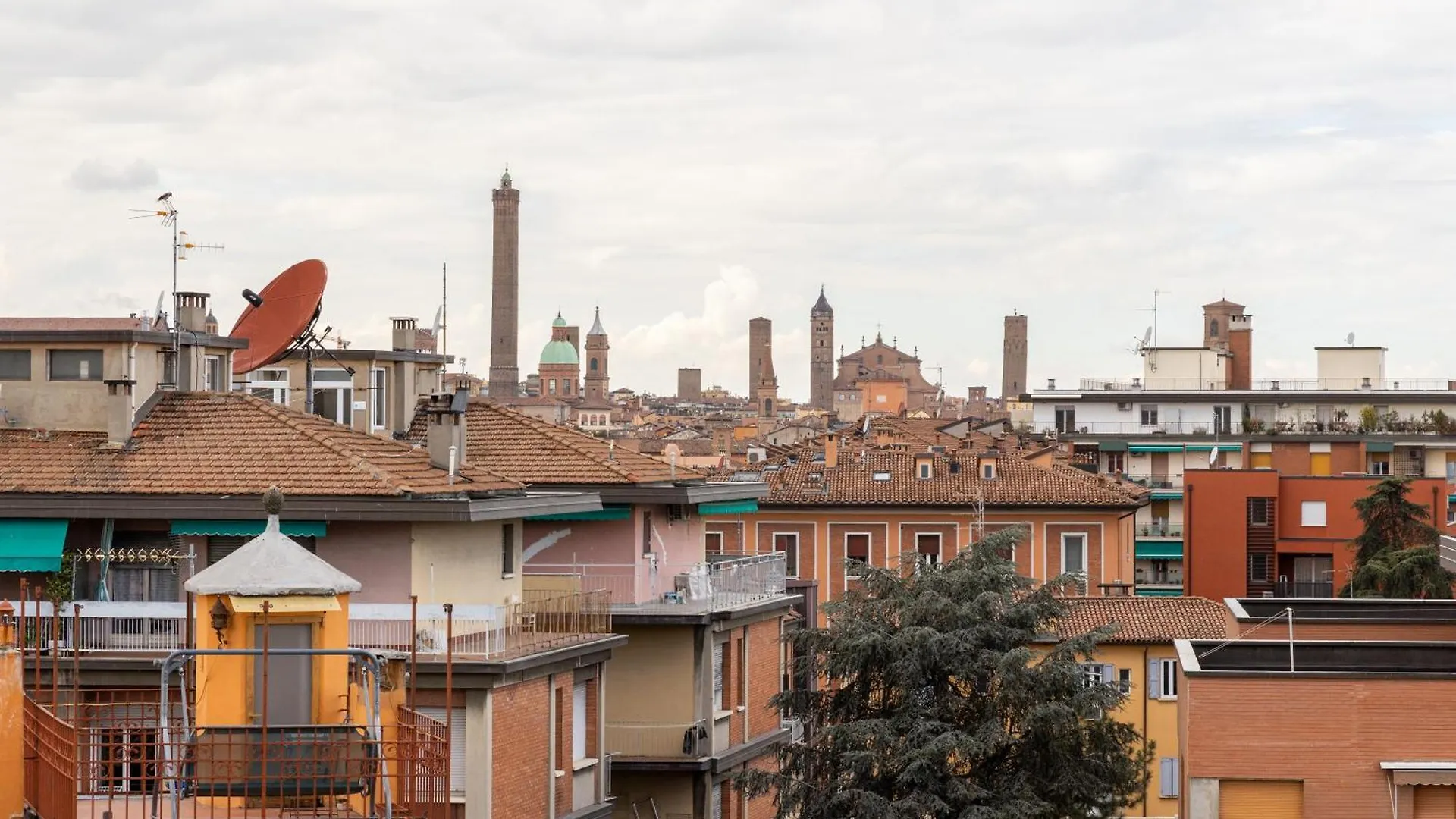 Paolo Fabbri Apartment ボローニャ